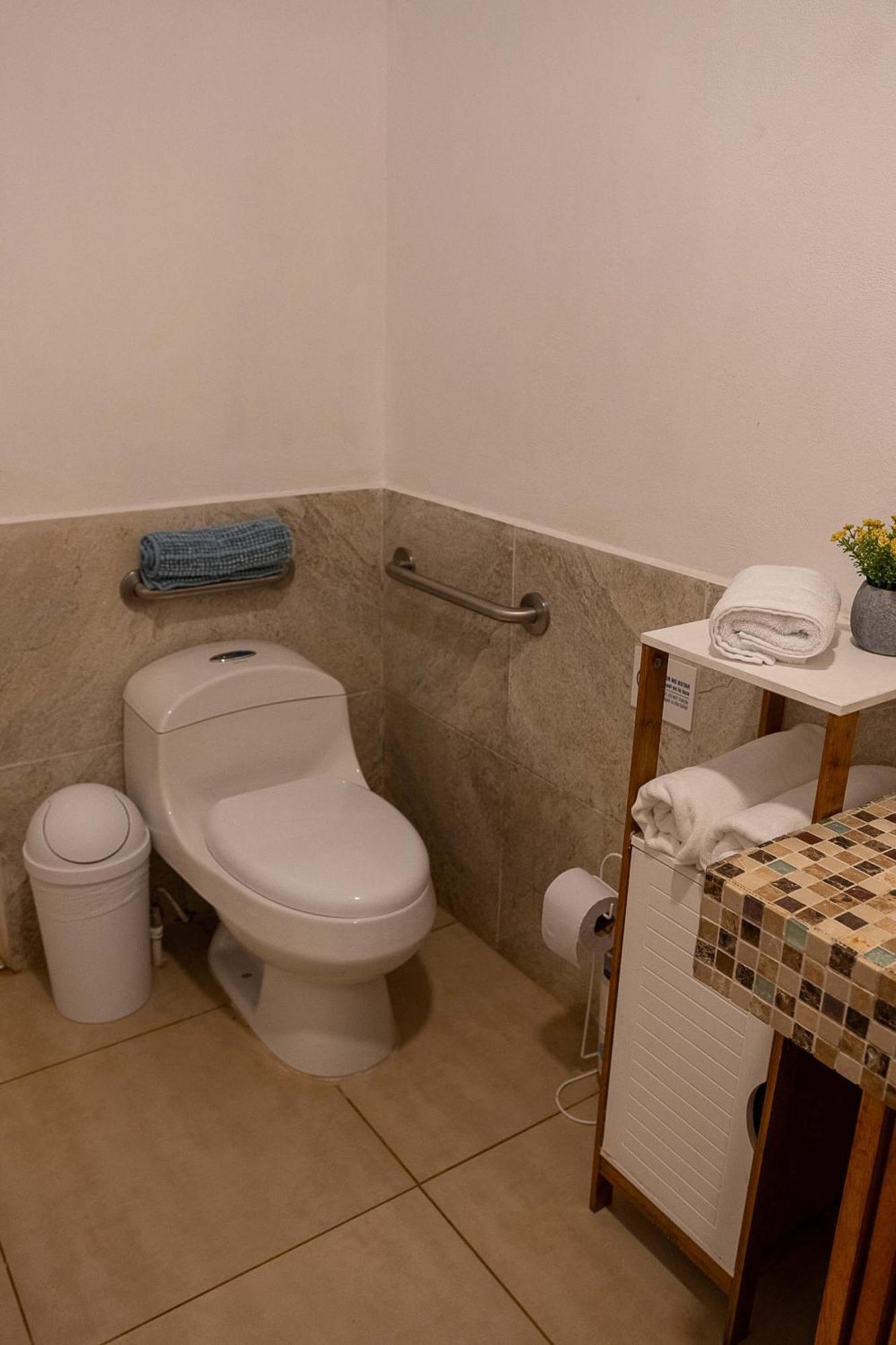 Jaguar Inn Bungalows Puerto Viejo de Talamanca Extérieur photo